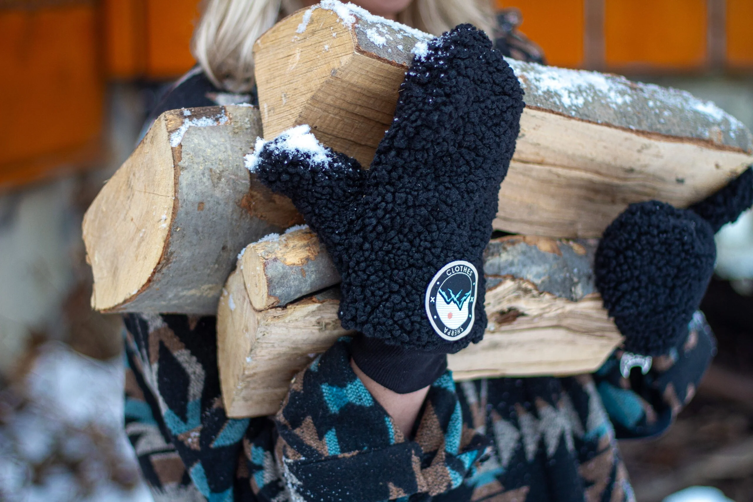 SHERPA MITTENS Black