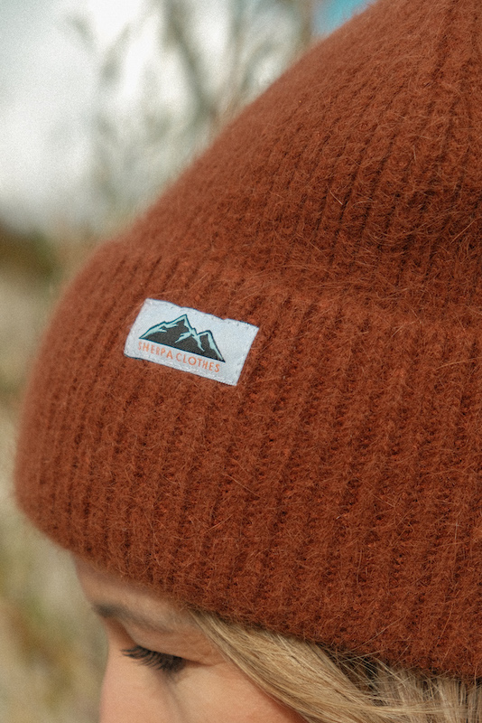 DSCF9693 FLUFFY beanie BROWN