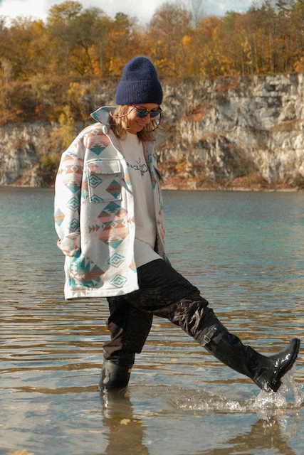 DSCF9784 FLUFFY beanie DARK NAVY